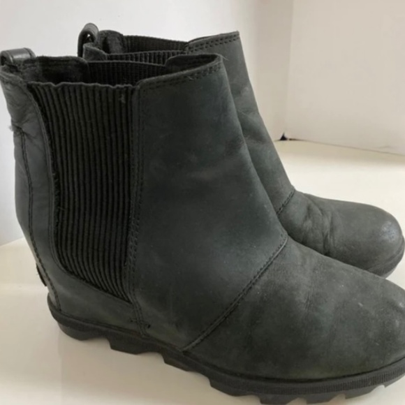 Sorel Black Leather Joan of Arctic II Wedge Chelsea Ankle Boots Women’s Size 7 - Picture 1 of 10